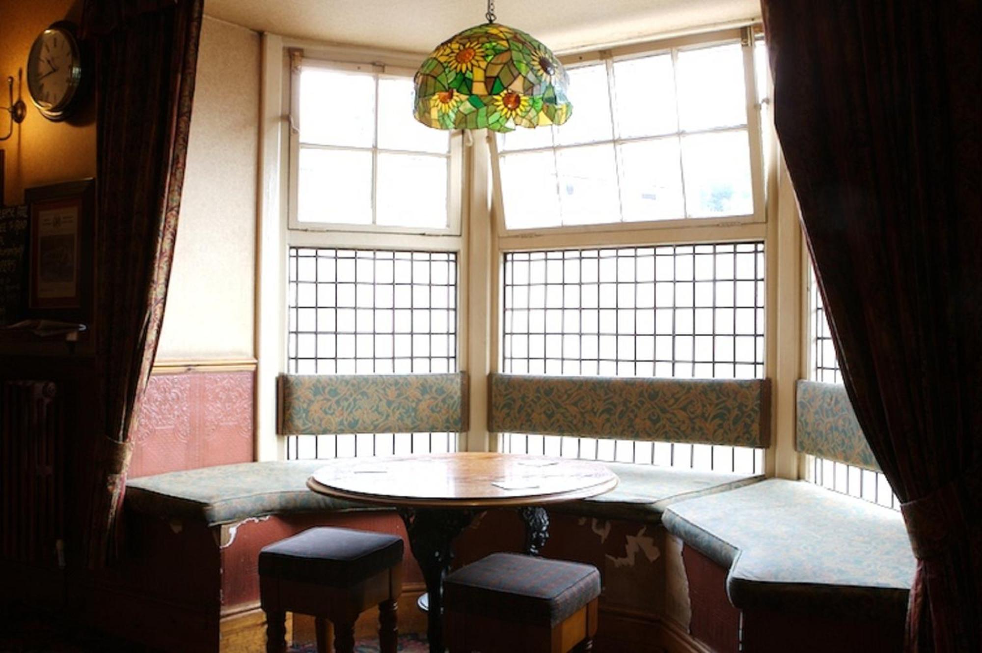 Radstock Hotel Near Bath 外观 照片
