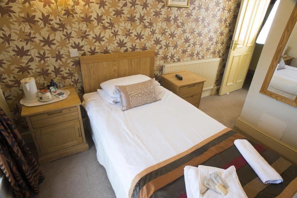 Radstock Hotel Near Bath 外观 照片