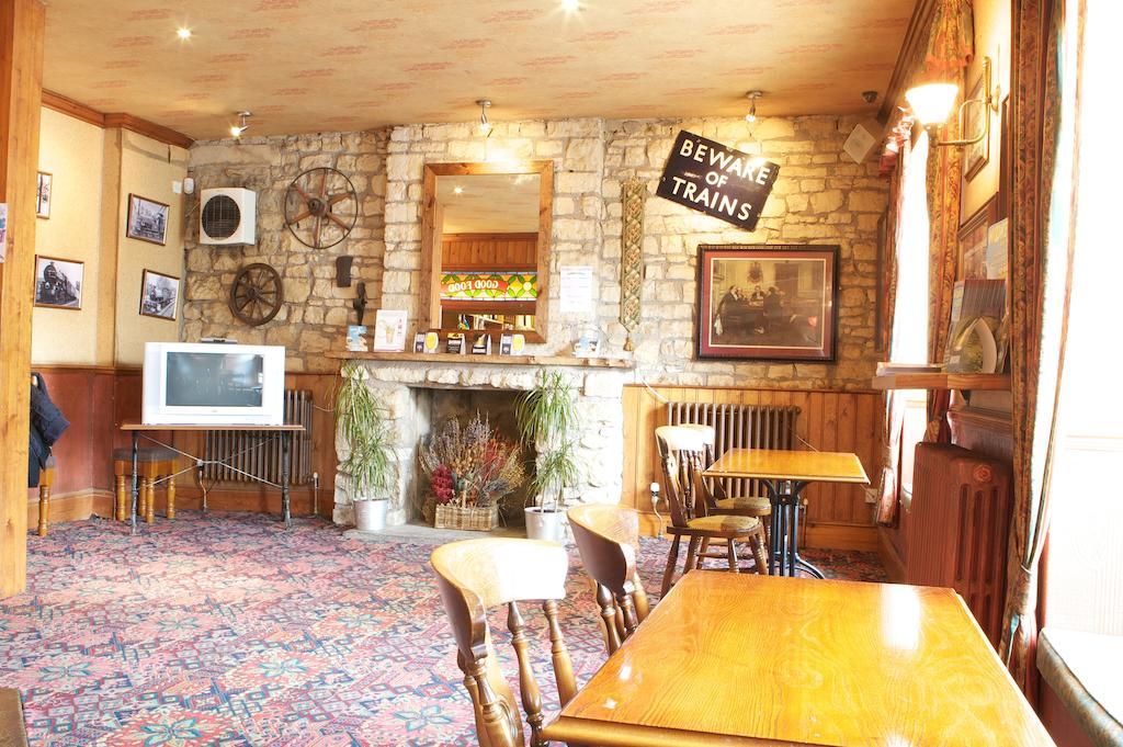 Radstock Hotel Near Bath 外观 照片